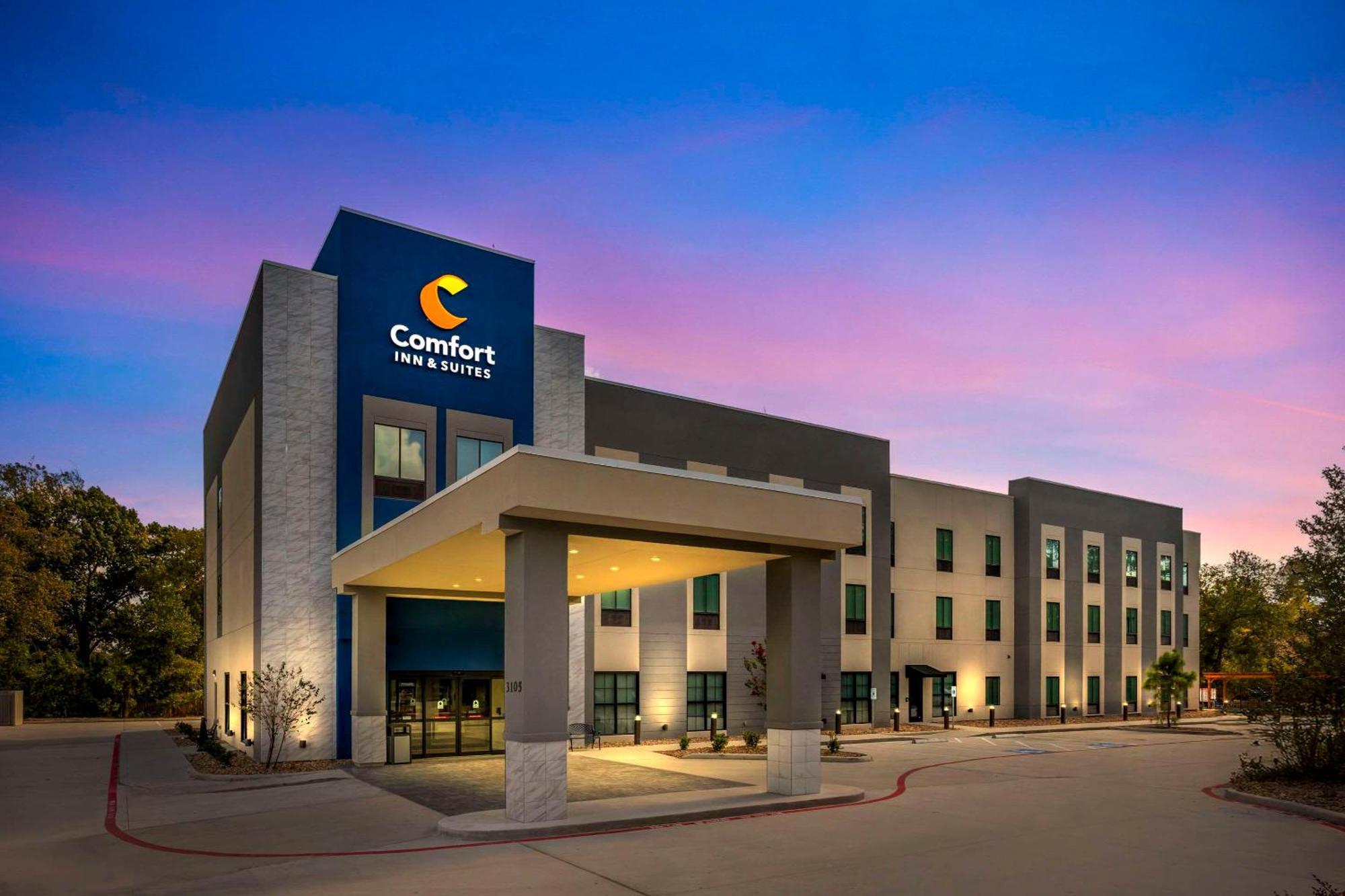 Comfort Inn & Suites Huntsville Near University エクステリア 写真